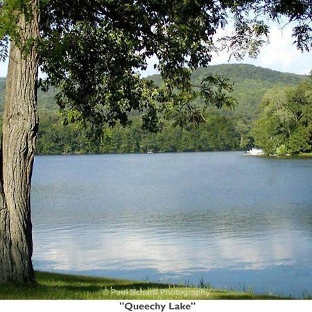 2 Bed Berkshire Getaway Minutes To Jiminy Peak Ski Hancock Bagian luar foto